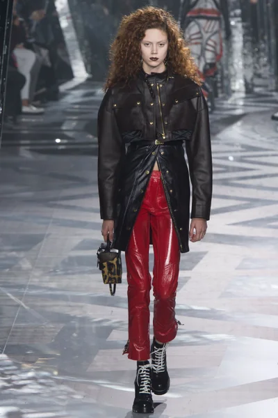 Look 1